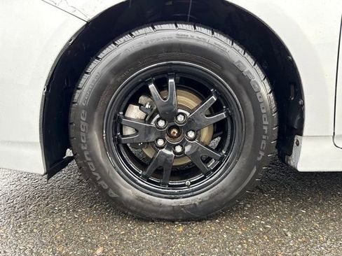 Used 2013 Toyota Prius Three image 24