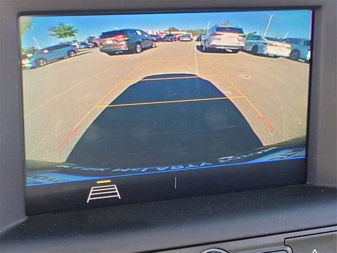 Used 2021 GMC Terrain SLE image 17