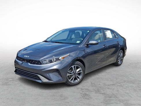 Used 2023 Kia Forte LXS w/ LXS Technology Package FWD image 1