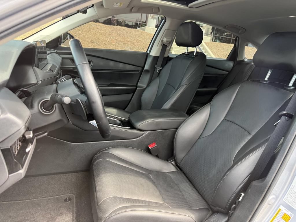 Used 2025 Honda Accord Touring image 8