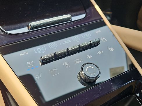 Certified 2026 Porsche Cayenne AWD/4WD image 16