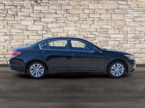 Used 2011 Honda Accord EX-L image 4