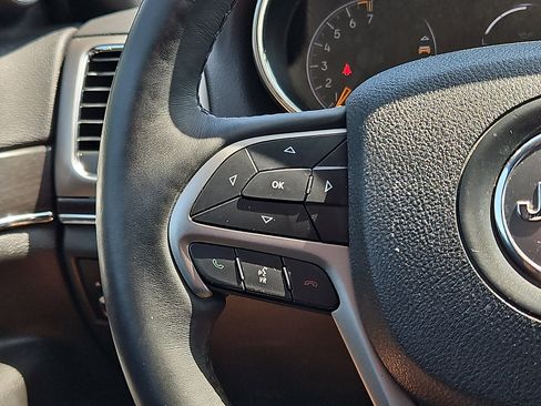 Used 2018 Jeep Grand Cherokee Limited AWD/4WD image 21