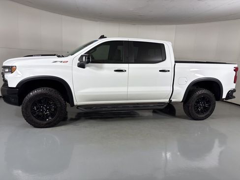 Used 2024 Chevrolet Silverado 1500 ZR2 w/ Technology Package image 6