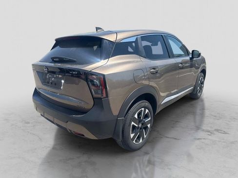 Used 2025 Nissan Kicks SV AWD/4WD image 8