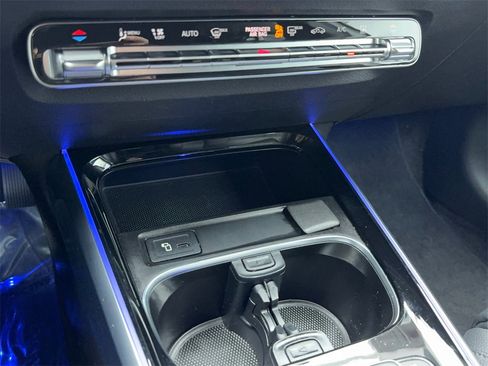 Used 2023 Mercedes-Benz EQB 250+ image 31