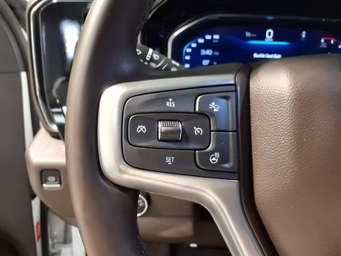Used 2025 Chevrolet Silverado 2500 LT AWD/4WD image 9