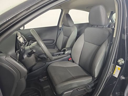 Used 2019 Honda HR-V LX image 15