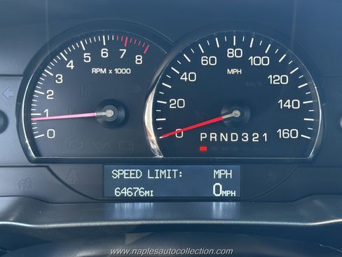 Used 2011 Cadillac DTS Premium image 42