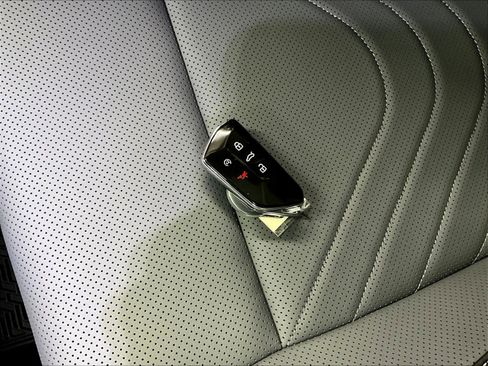 New 2026 Volkswagen Tiguan SE image 34