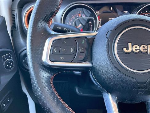 Used 2023 Jeep Gladiator Mojave image 10