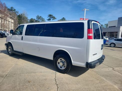 Used 2021 Chevrolet Express 3500 LT w/ LT Preferred Equipment Group image 3