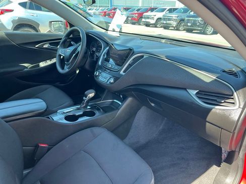 Used 2022 Chevrolet Malibu LT FWD image 27