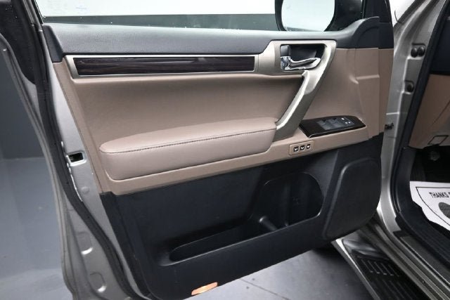 Used 2020 Lexus GX 460 AWD/4WD image 16
