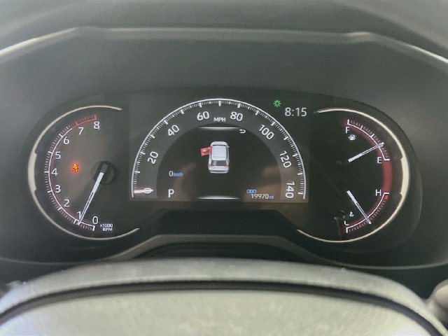 Used 2025 Toyota RAV4 XLE w/ Convenience Package FWD image 15