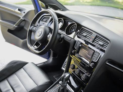 Used 2015 Volkswagen Golf R 4-Door AWD/4WD image 36