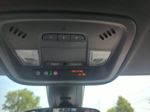 Certified 2023 Chevrolet Traverse LT AWD/4WD image 30
