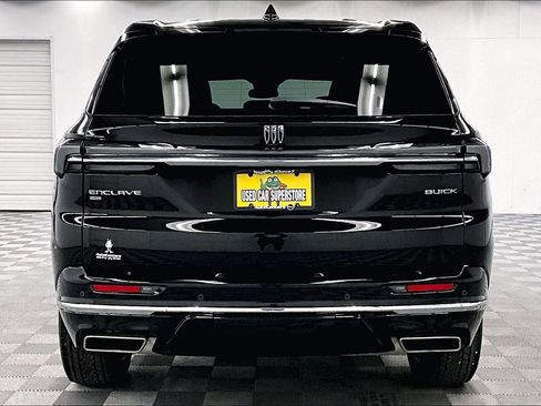 Used 2025 Buick Enclave Avenir w/ Trailering Package, 5000 lbs. AWD/4WD image 5