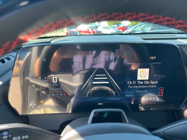 New 2027 Chevrolet Traverse RS w/ LPO, Floor Liner Package FWD image 25