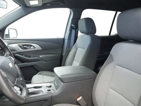 Used 2022 Chevrolet Traverse LT AWD/4WD image 27