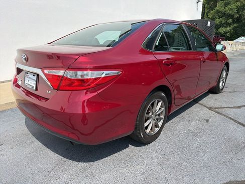 Used 2015 Toyota Camry LE FWD image 10