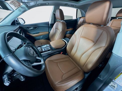 Used 2022 Audi Q8 Premium Plus w/ Premium Plus Package image 17