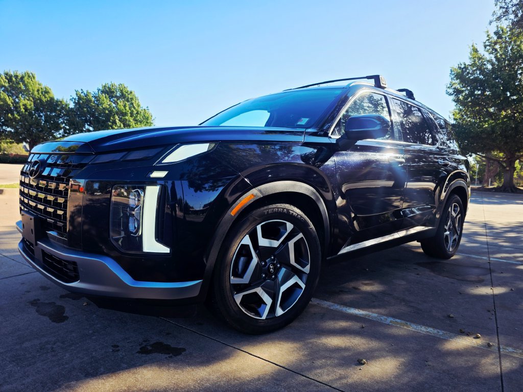 Used 2023 Hyundai Palisade Limited AWD/4WD image 2