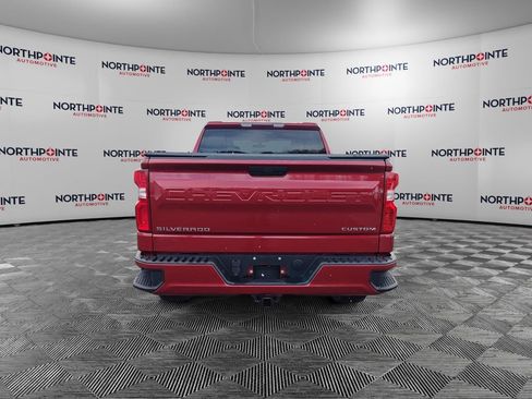 Used 2020 Chevrolet Silverado 1500 Custom w/ Custom Value Package image 5