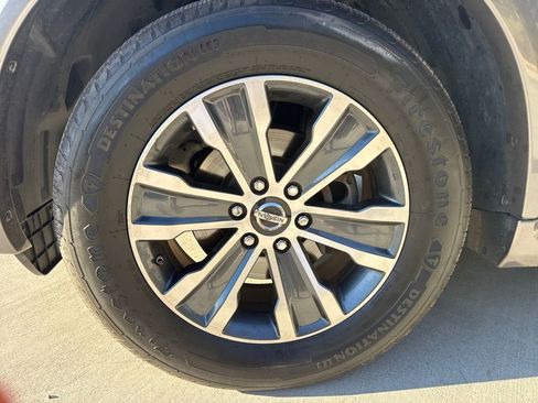 Used 2020 Nissan Armada SL w/ Premium Package image 11