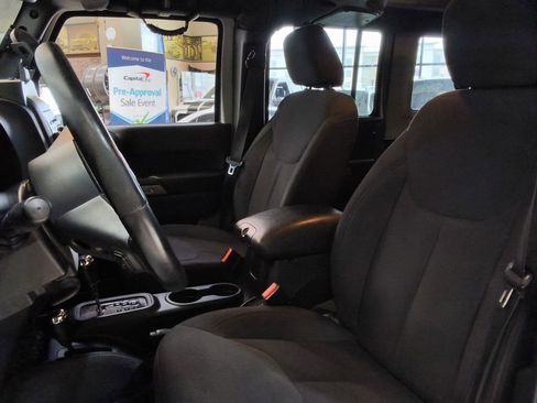 Used 2016 Jeep Wrangler Unlimited Sport w/ Quick Order Package 24S image 15