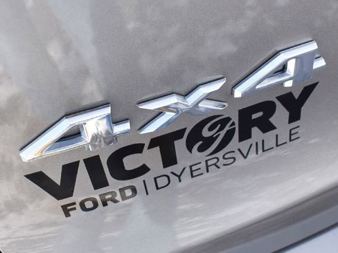 Used 2019 Jeep Cherokee Overland w/ Technology Group image 17