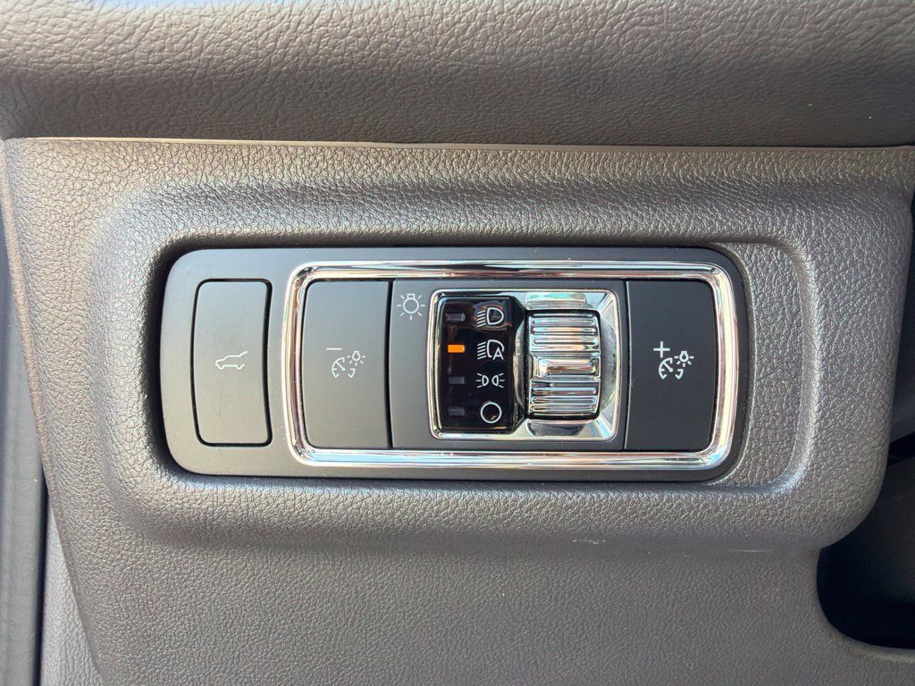 Used 2022 Lincoln Corsair FWD w/ Equipment Group 101A image 23