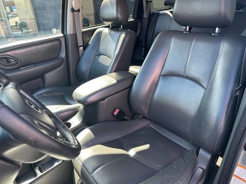 Used 2003 MAZDA Tribute ES image 14