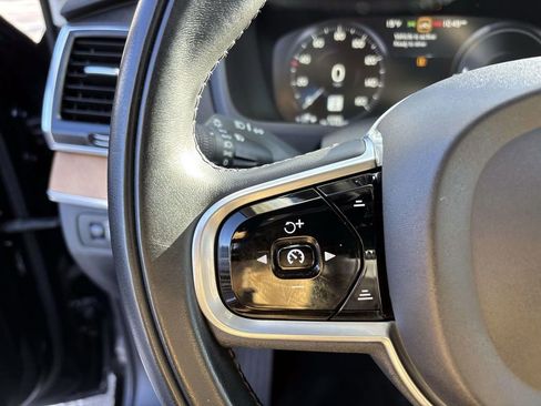 Used 2021 Volvo XC90 T8 Inscription Expression w/ Climate Package image 17