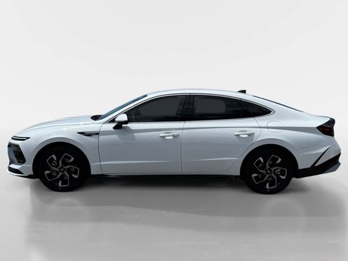 New 2025 Hyundai Sonata SEL image 2