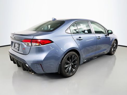Used 2025 Toyota Corolla SE w/ Convenience Package FWD image 4
