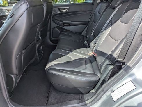 Used 2022 Ford Edge Titanium image 19