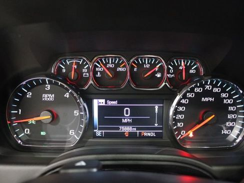 Used 2020 Chevrolet Suburban LT image 45