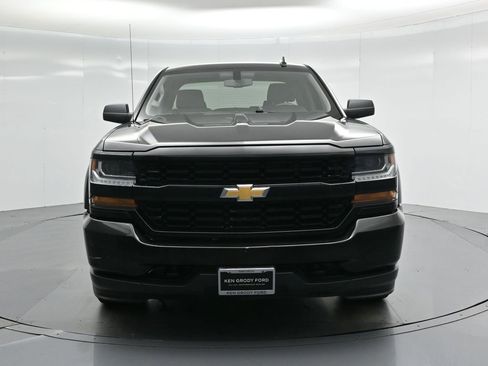 Used 2018 Chevrolet Silverado 1500 Custom w/ Custom Value Package image 46