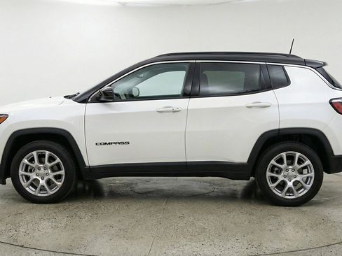 Used 2025 Jeep Compass Limited AWD/4WD image 5