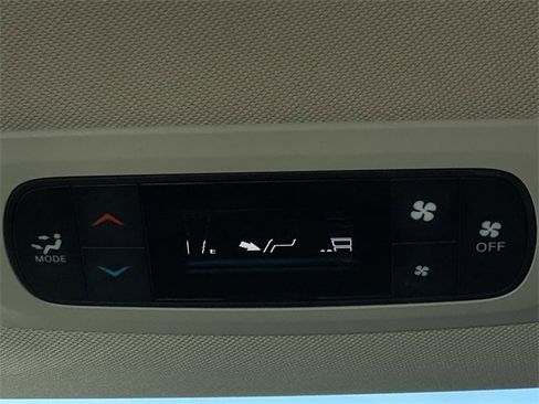 Used 2023 Chrysler Voyager LX image 26