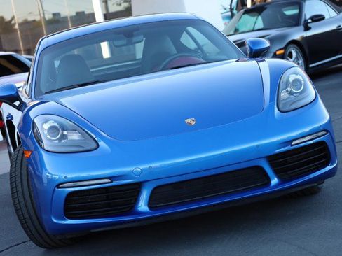 Used 2017 Porsche 718 Cayman image 2