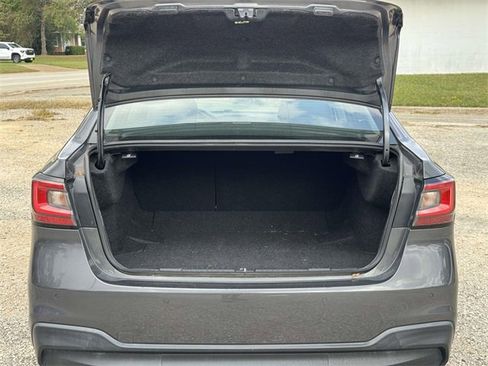Used 2021 Subaru Legacy Limited image 9