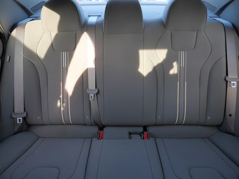 Certified 2025 Hyundai Elantra Sport image 13