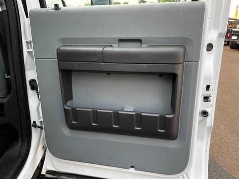 Used 2012 Ford F550 4x4 Crew Cab Super Duty w/ Payload Upgrade Pkg image 17