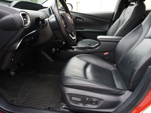 Used 2021 Toyota Prius Prime XLE FWD image 28