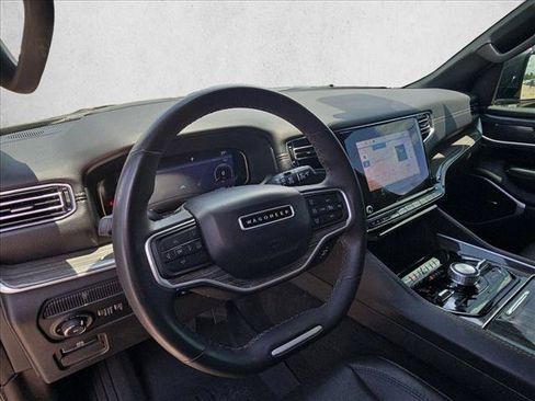 Used 2022 Jeep Wagoneer Series III AWD/4WD image 9