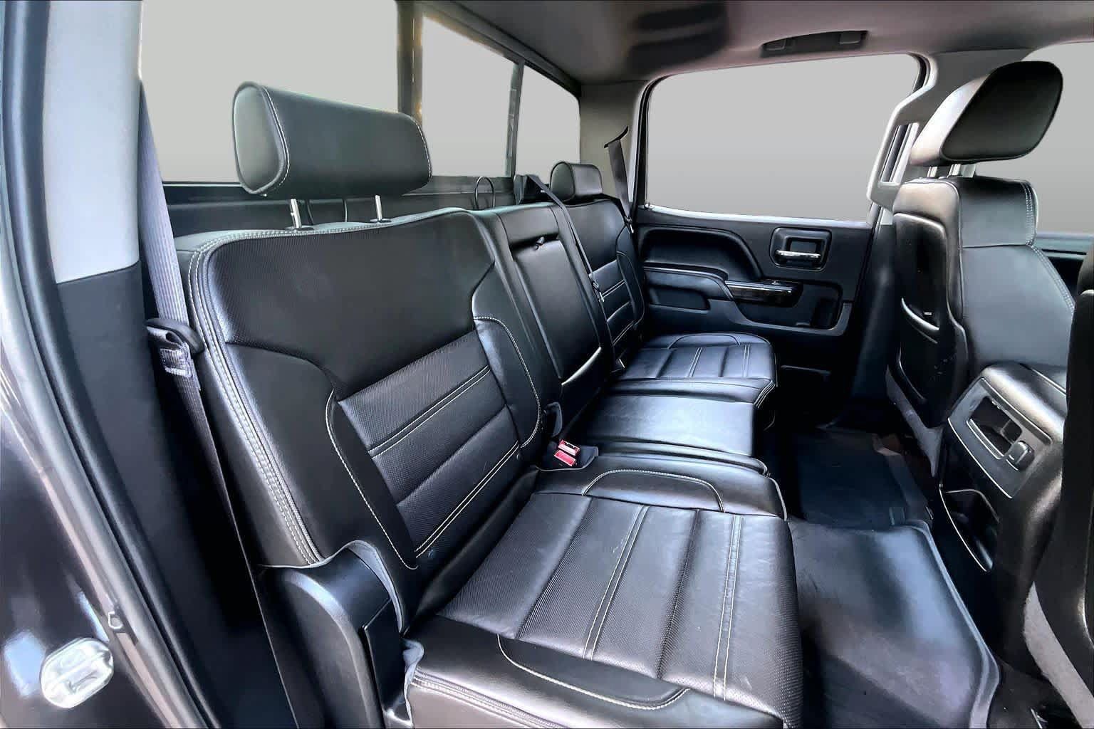 Used 2015 GMC Sierra 2500 Denali w/ Duramax Plus Package AWD/4WD image 20