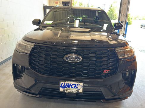 Used 2025 Ford Explorer ST AWD/4WD image 8