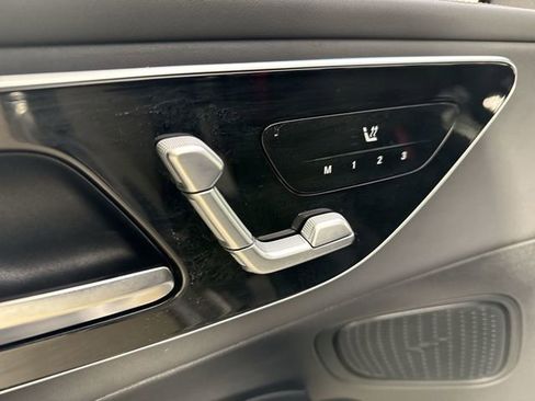 Used 2025 Mercedes-Benz GLC 43 AMG 4MATIC image 21